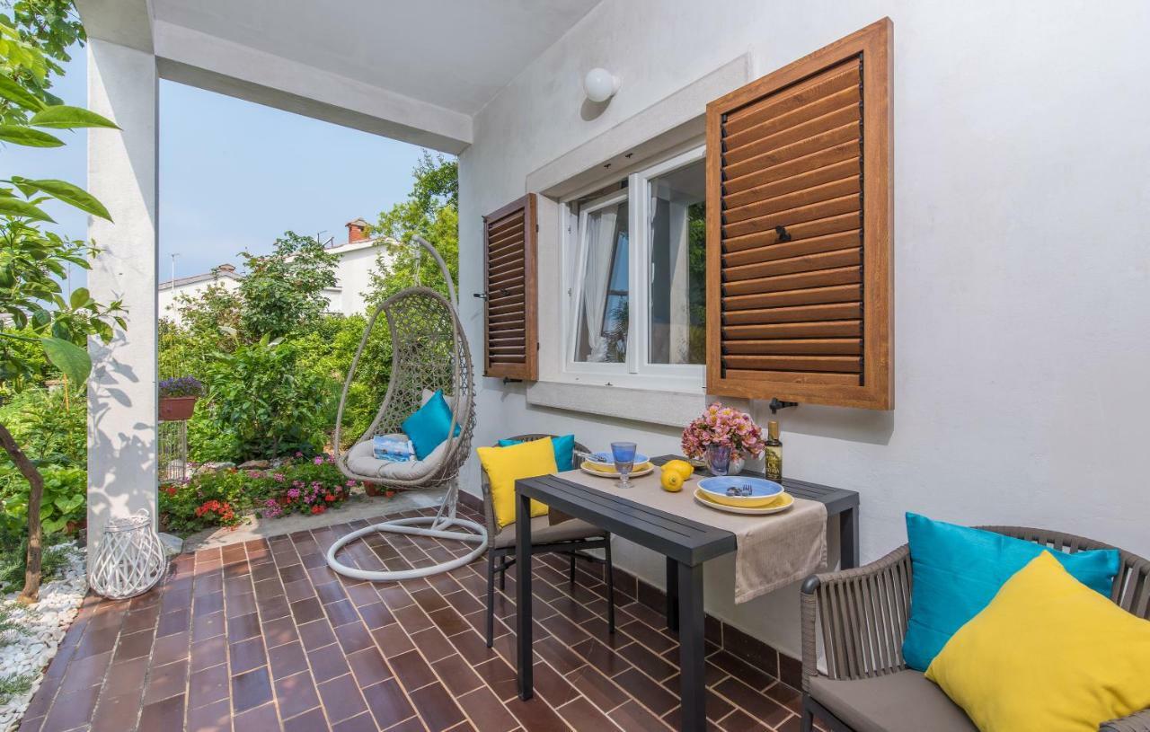 New!!! New Riva Luxury One - With Sunny Terrace & Big Garden Poreč Exterior foto